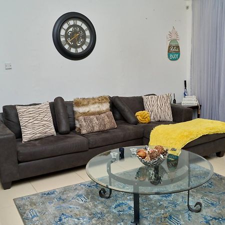 Caribbean Estates, 10 Mins From The Beach, Beautiful Gated Community Portmore Dış mekan fotoğraf
