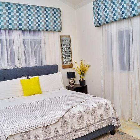 Caribbean Estates, 10 Mins From The Beach, Beautiful Gated Community Portmore Dış mekan fotoğraf