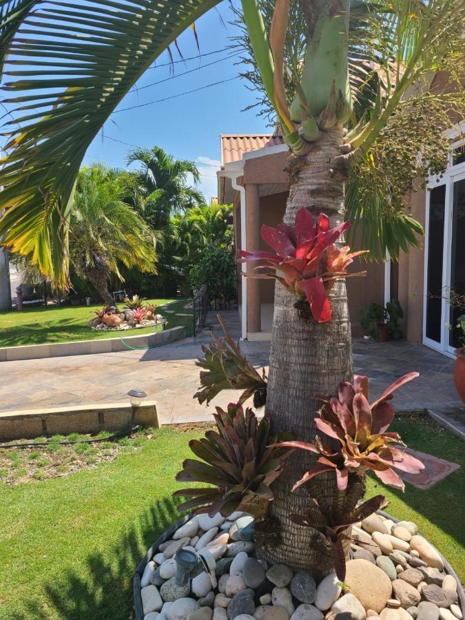 Caribbean Estates, 10 Mins From The Beach, Beautiful Gated Community Portmore Dış mekan fotoğraf